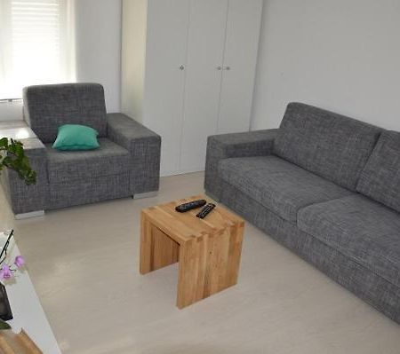 Tiro Apartment Pula Bagian luar foto